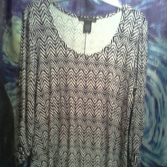 Grace Elements Black & White chevron striped Tunic - Picture 2 of 8